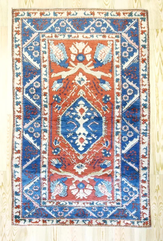 4×7 Vintage Central Anatolian ‘Yoruk’ Turkish Area Rug | Medallion design on warm field, geometric border | SKU 330