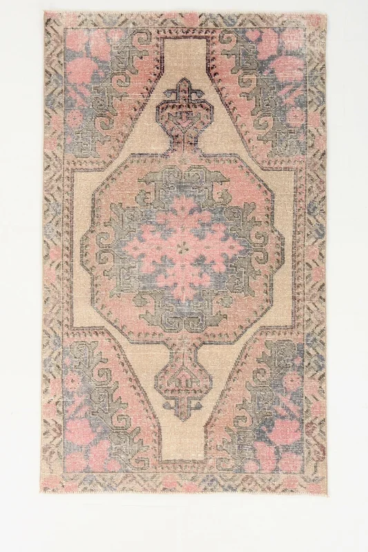4′ x 6′ Tan-Ivory Turkish Vintage Oushak Rug – 5935