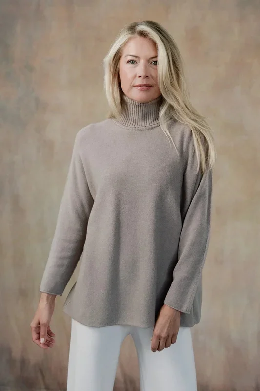 Clara Turtleneck Sweater – Taupe
